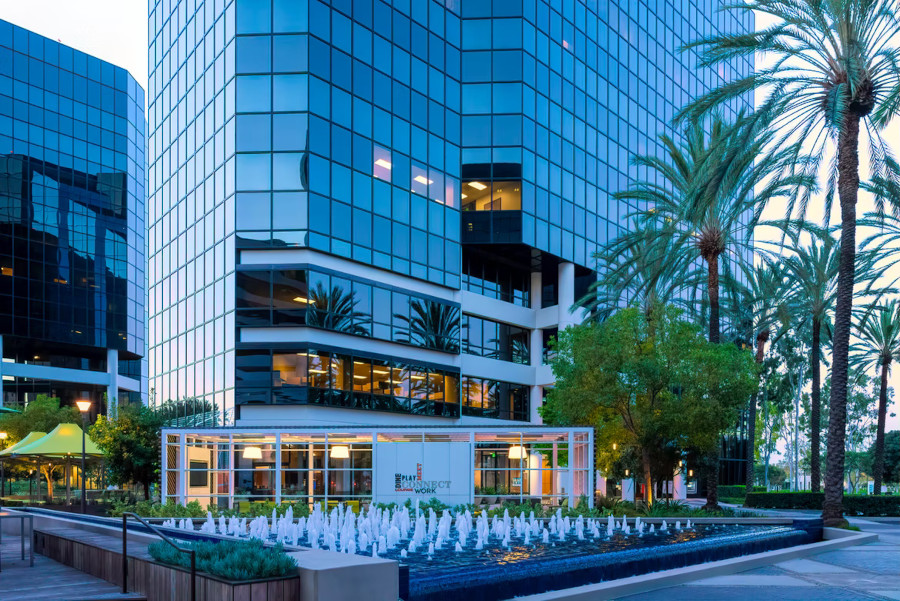 Ivine Califoria, glas building