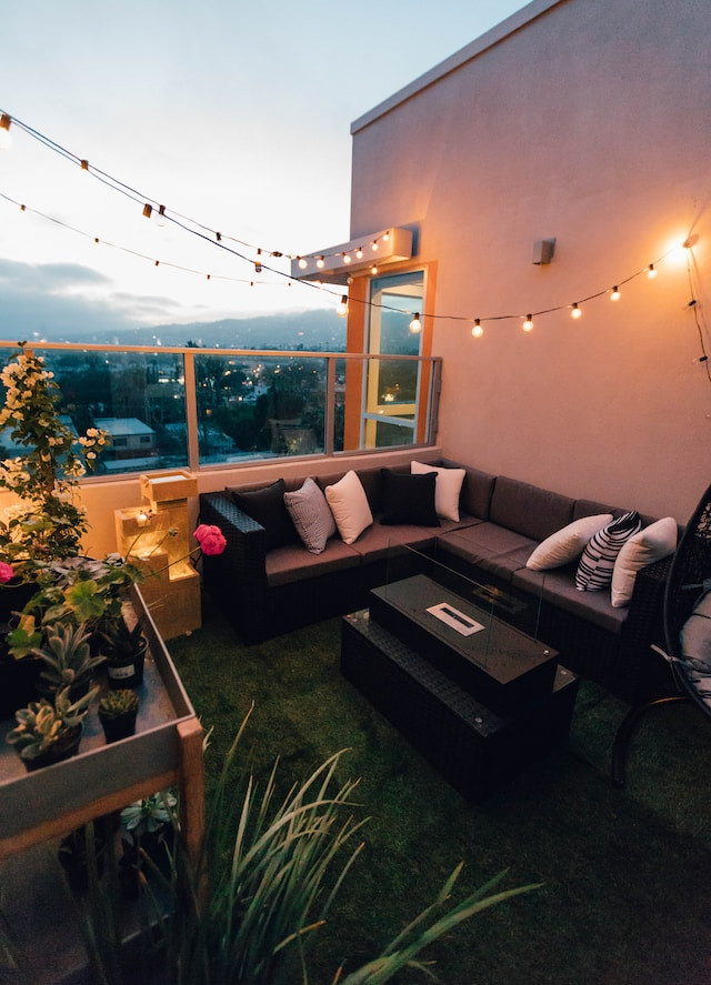 Balcony garden