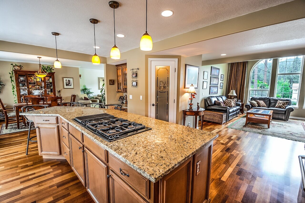 Home interitor, kitchen/livingroom combo. Image by Pixabay