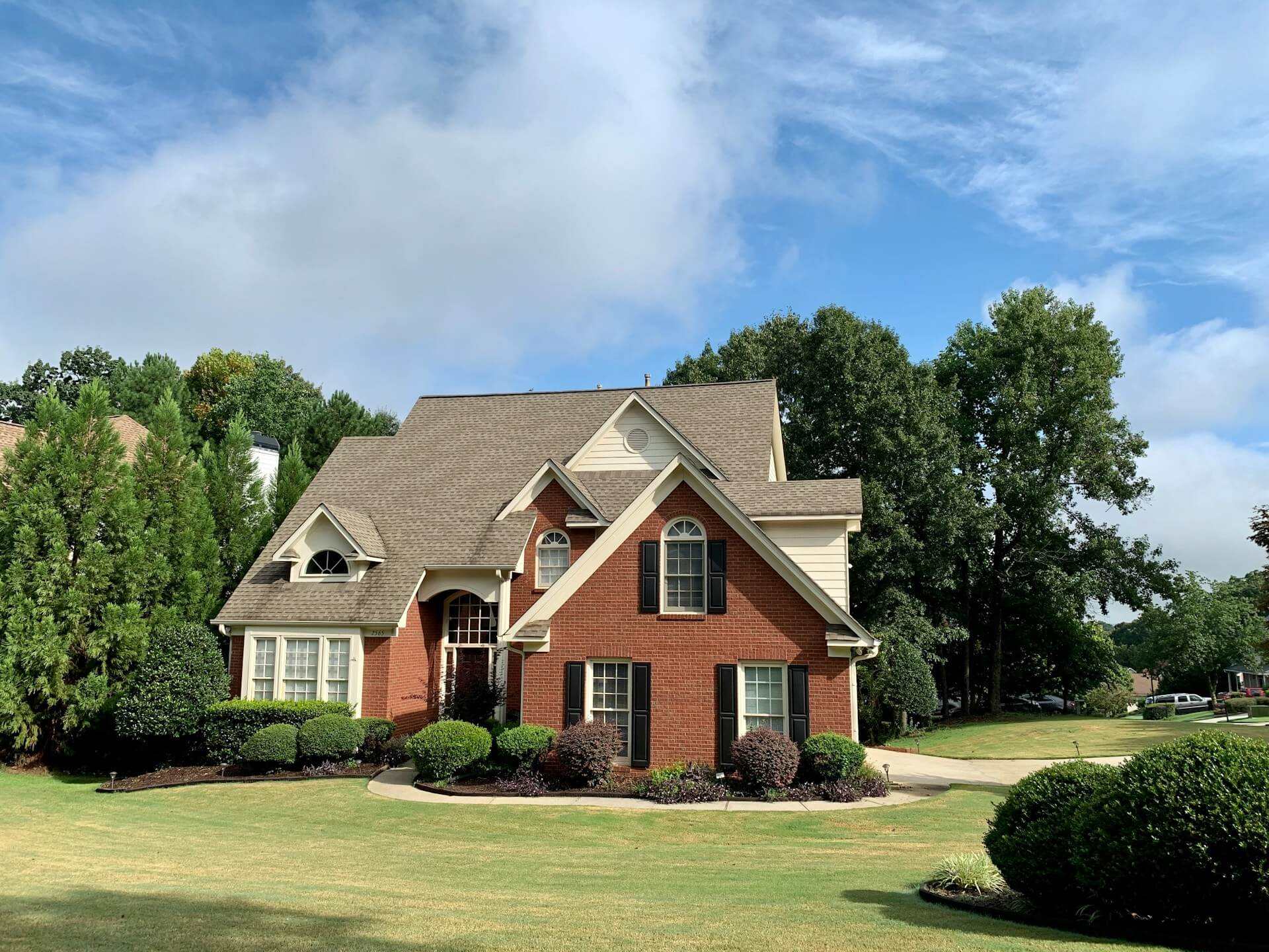 Low angle view of a well-maintained residential building. Image by Unsplash