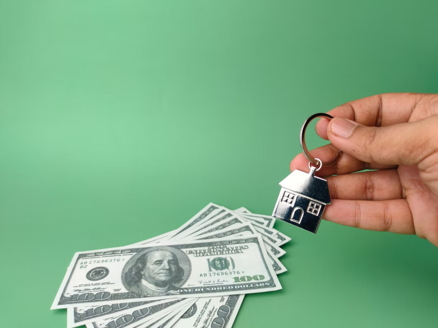 money, house keychain