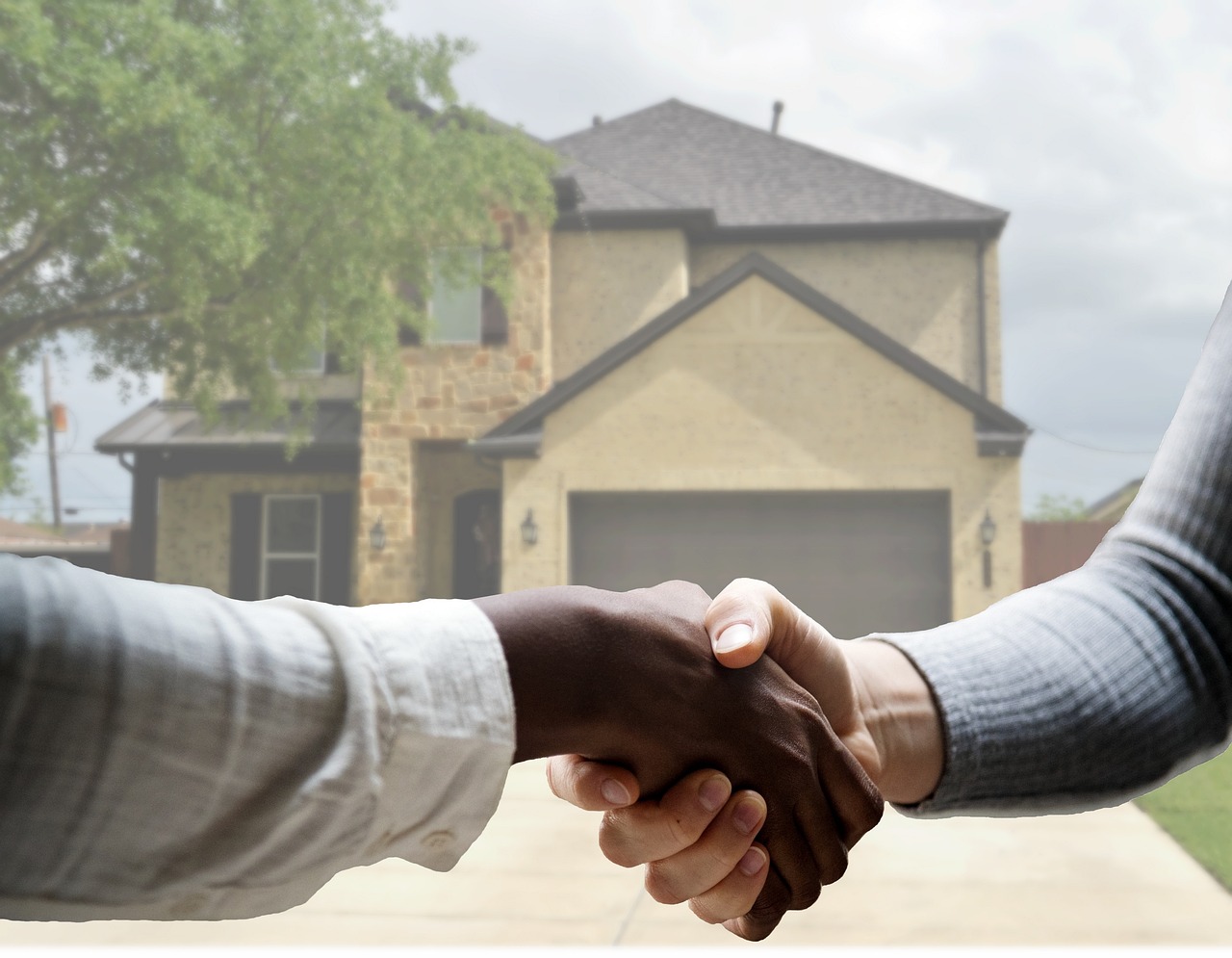 Handshake. Image by Pixabay