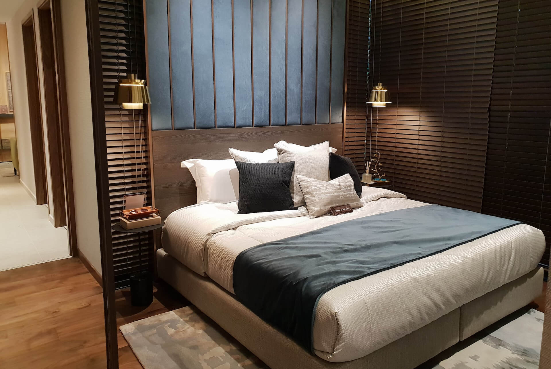 Bedroom with brown walls. Image by Unsplash